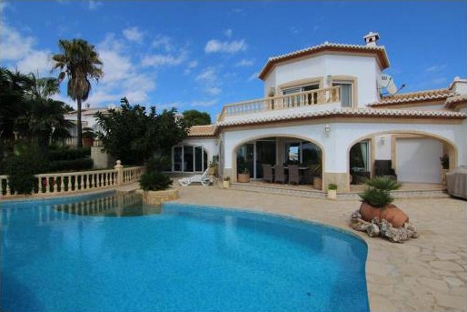 Refurbishment of an Andalusian style villa